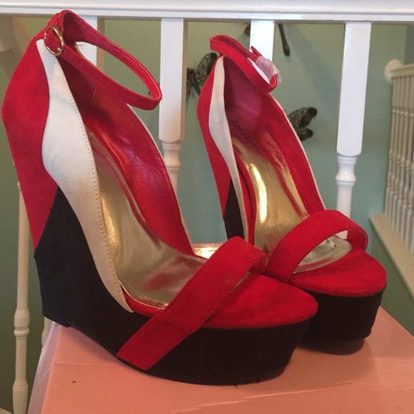 DIVA Lounge Shoes - buy 1 get 1 
Wedge Shoes Sz 8.5