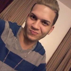 Meet your Posher, Carlos javier