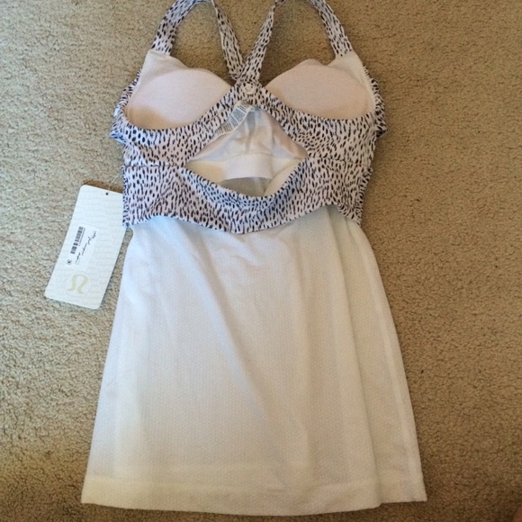 ️SOLD Lululemon wrap it up tank - Picture 2 of 4