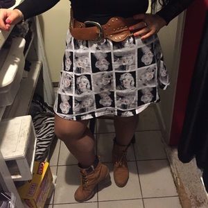 Marilyn Monroe skater skirt. Size xl