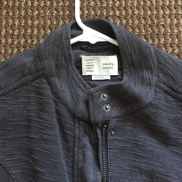 Dark gray , cinched waist, zip-up jacket - Picture 3 of 4
