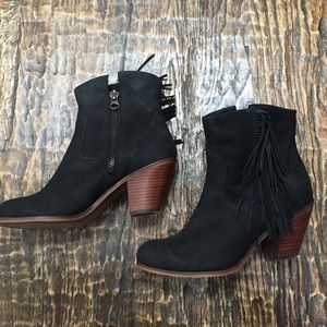 Never worn Sam Edelman Fringle booties