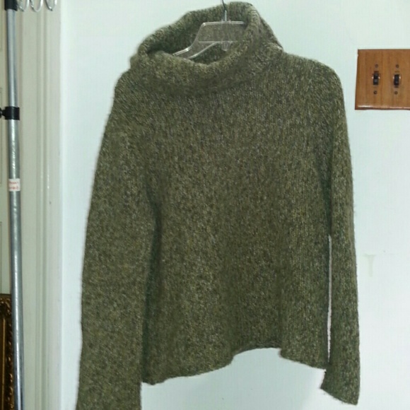 Women's sweater