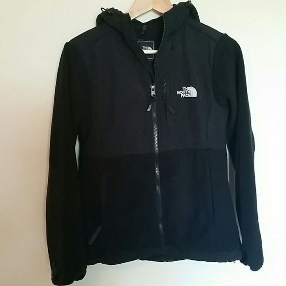 NWOT....Hooded North Face Denali Jacket
