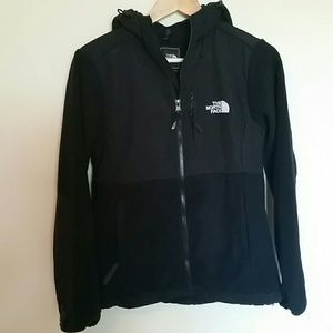 NWOT....Hooded North Face Denali Jacket