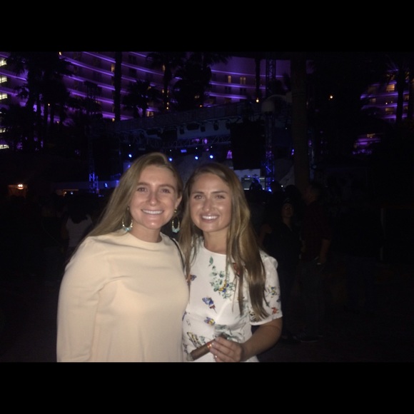 Meet your Posher, Christina