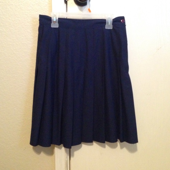 Navy blue pleated high waisted skirt