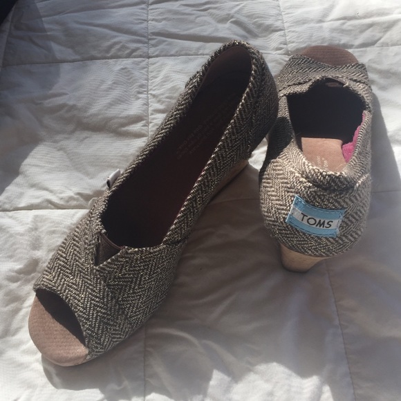 Toms wedges