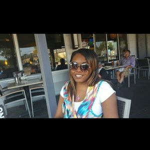 Meet your Posher, Christal