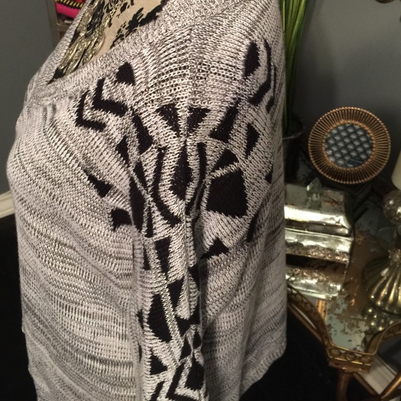 Aztec sweater - Picture 4 of 4