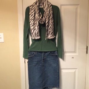 Neiman Marcus 100% Cashmere sweater