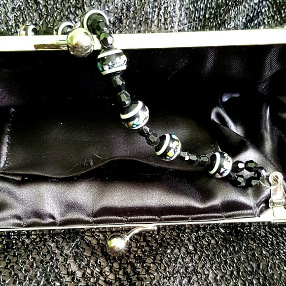 ✨2xHP✨🌺Beautiful Beaded Sequin Clutch🌺 - Picture 2 of 5