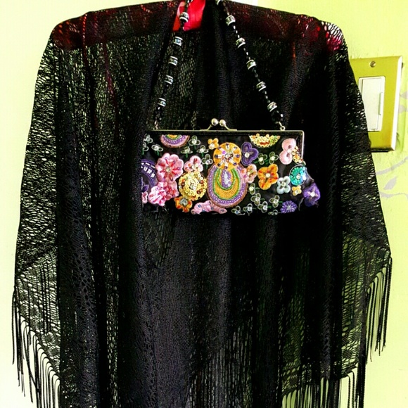 ✨2xHP✨🌺Beautiful Beaded Sequin Clutch🌺 - Picture 4 of 5