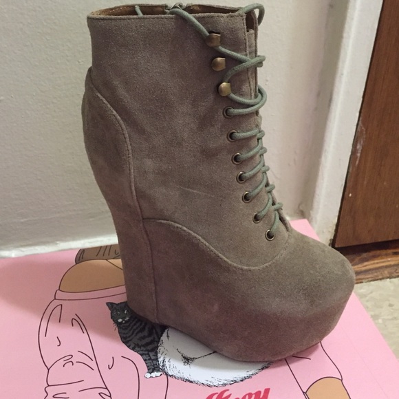 Jeffrey Campbell , Damsel boots