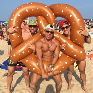 Meet your Posher, Robert