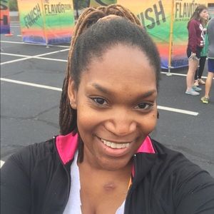 Meet your Posher, Mia