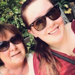 Meet your Posher, Allyson