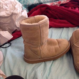 UGG boots-tan