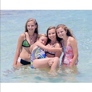 Meet your Posher, Lizzie