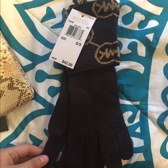 MICHAEL KORS GLOVES❤️