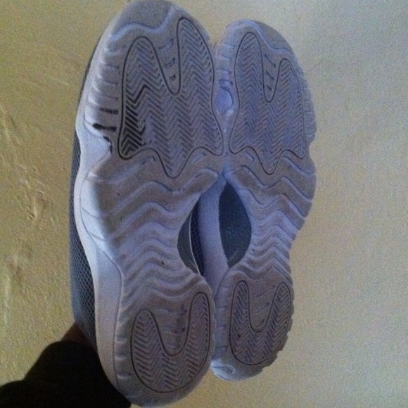 JORDAN FUTURE MAN 11s - Picture 3 of 4