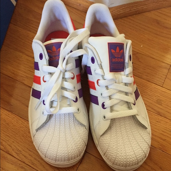 @kellysidndy reserved adidas superstars