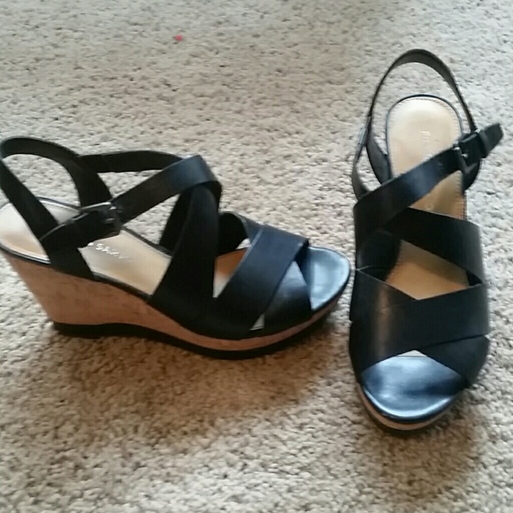 Wedged sandals