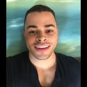 Meet your Posher, Emanuel