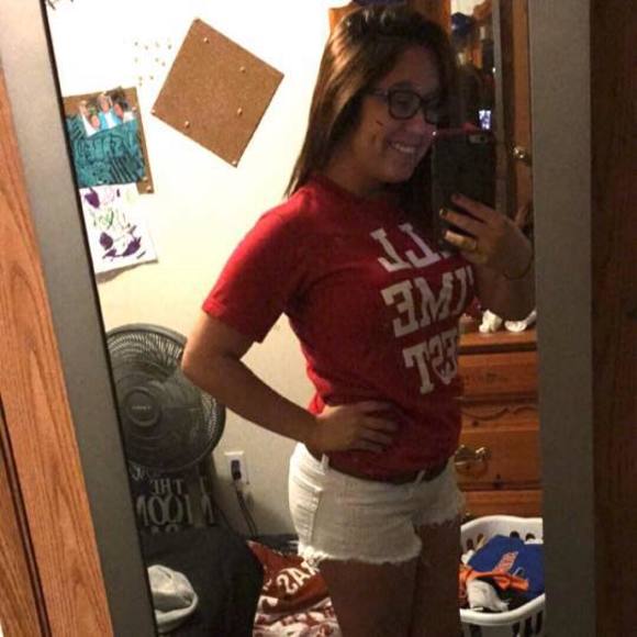 Meet your Posher, Isabelle - Picture 1 of 1