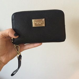 Michael Kors wristlet/iPhone case