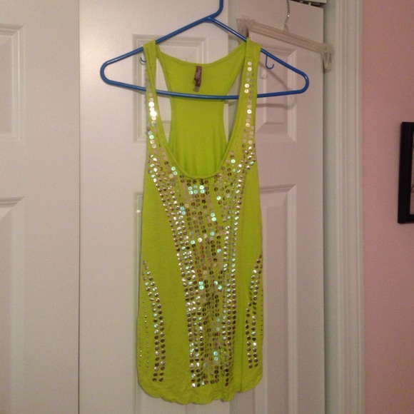 Lime green tank - Picture 1 of 1