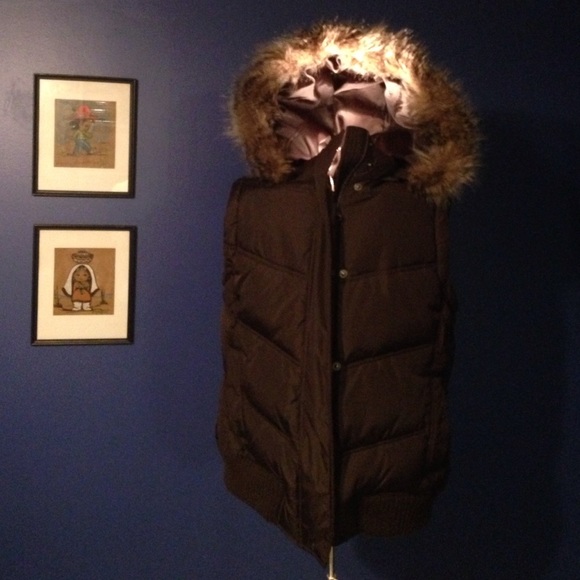 Winter brown Gap outlet best with detachable hood.