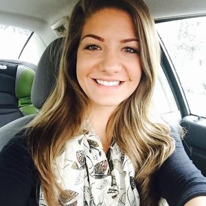 Meet your Posher, Danielle