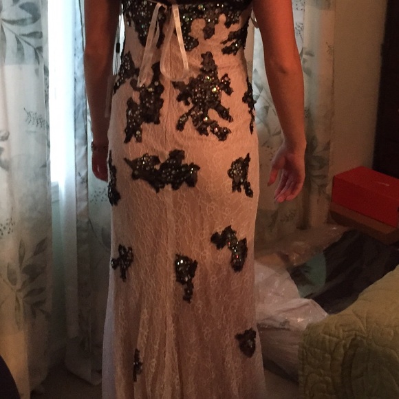 Long GiGi homecoming dress - Picture 3 of 4