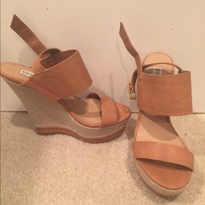 STEVE MADDEN WEDGES