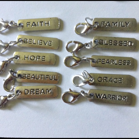 Customized Rhinestones Magnetic Floating Locket. - Picture 2 of 4