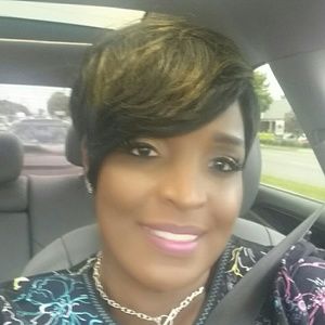 Meet your Posher, Charlotte