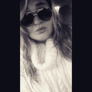 Meet your Posher, Jessica