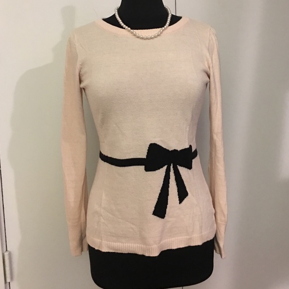 🚫DONATED🚫Pink sweater with Bow detail - Picture 1 of 3