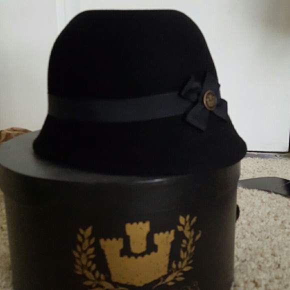 London style rain hat