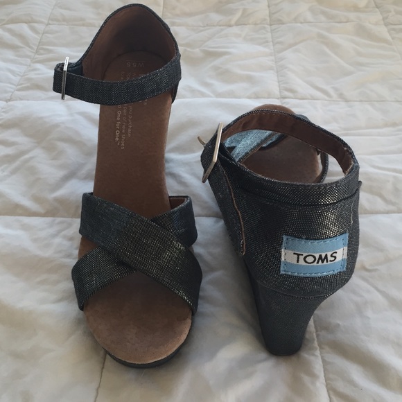 New-Toms Metallic Black Wedges
