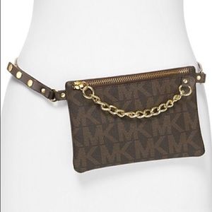 Purse belt very easy to wear!