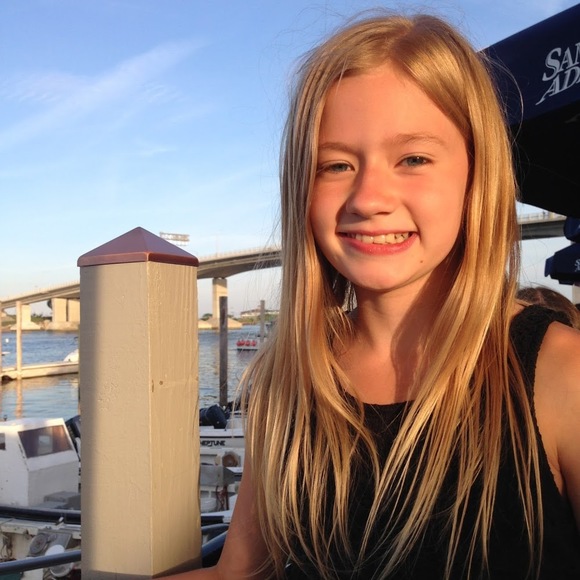 Meet your Posher, Vanessa - Picture 1 of 1