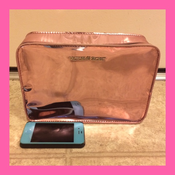 💖💖 mirrored pink VS cosmetic bag!