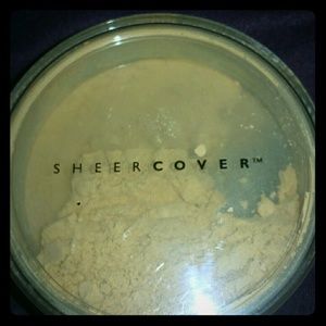 Sheer cover medium finishing powder