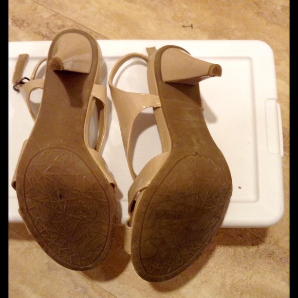 Kenneth Cole strappy heels🎉💫 - Picture 4 of 4