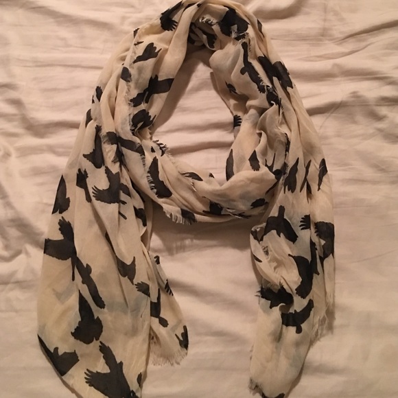 Bird silhouette scarf