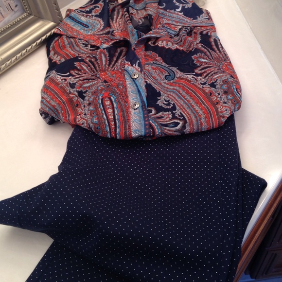Navy blue/ with polka dots crop pants