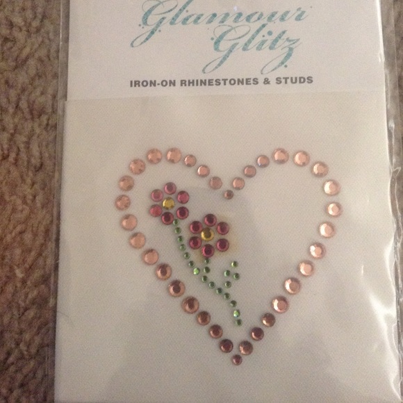 Glamorous glitz - Picture 2 of 2