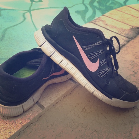 Nike free runs 5.0